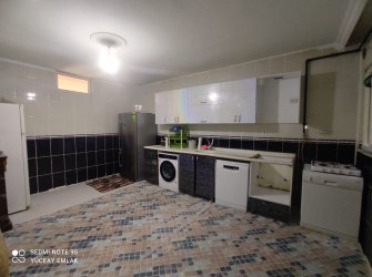 Kızıltepe Merkezde Sezer Market Arkası 2.kat Satılık 3+1 Geniş Daire
