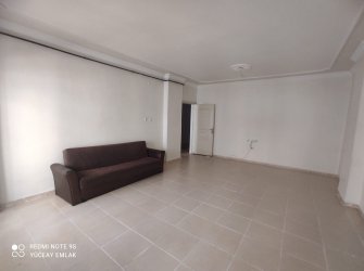 Kızıltepe Merkezde Sezer Market Arkası 2.kat Satılık 3+1 Geniş Daire