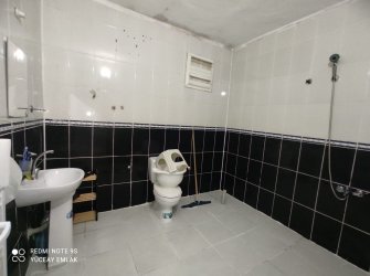 Kızıltepe Merkezde Sezer Market Arkası 2.kat Satılık 3+1 Geniş Daire
