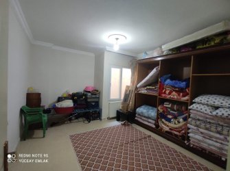 Kızıltepe Merkezde Sezer Market Arkası 2.kat Satılık 3+1 Geniş Daire